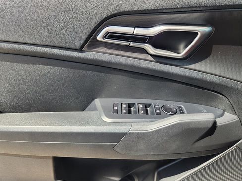 New 2026 Kia Sportage LX w/ LX Convenience Package image 16