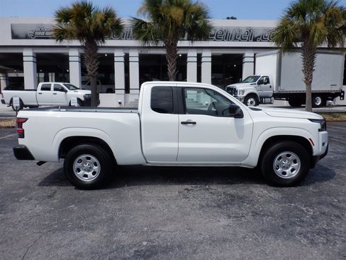 Used 2024 Nissan Frontier S RWD image 1