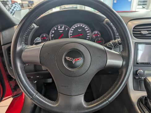 Used 2007 Chevrolet Corvette Coupe w/ Preferred Equipment Group RWD image 18