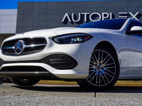 Used 2024 Mercedes-Benz C 300 4MATIC Sedan image 2