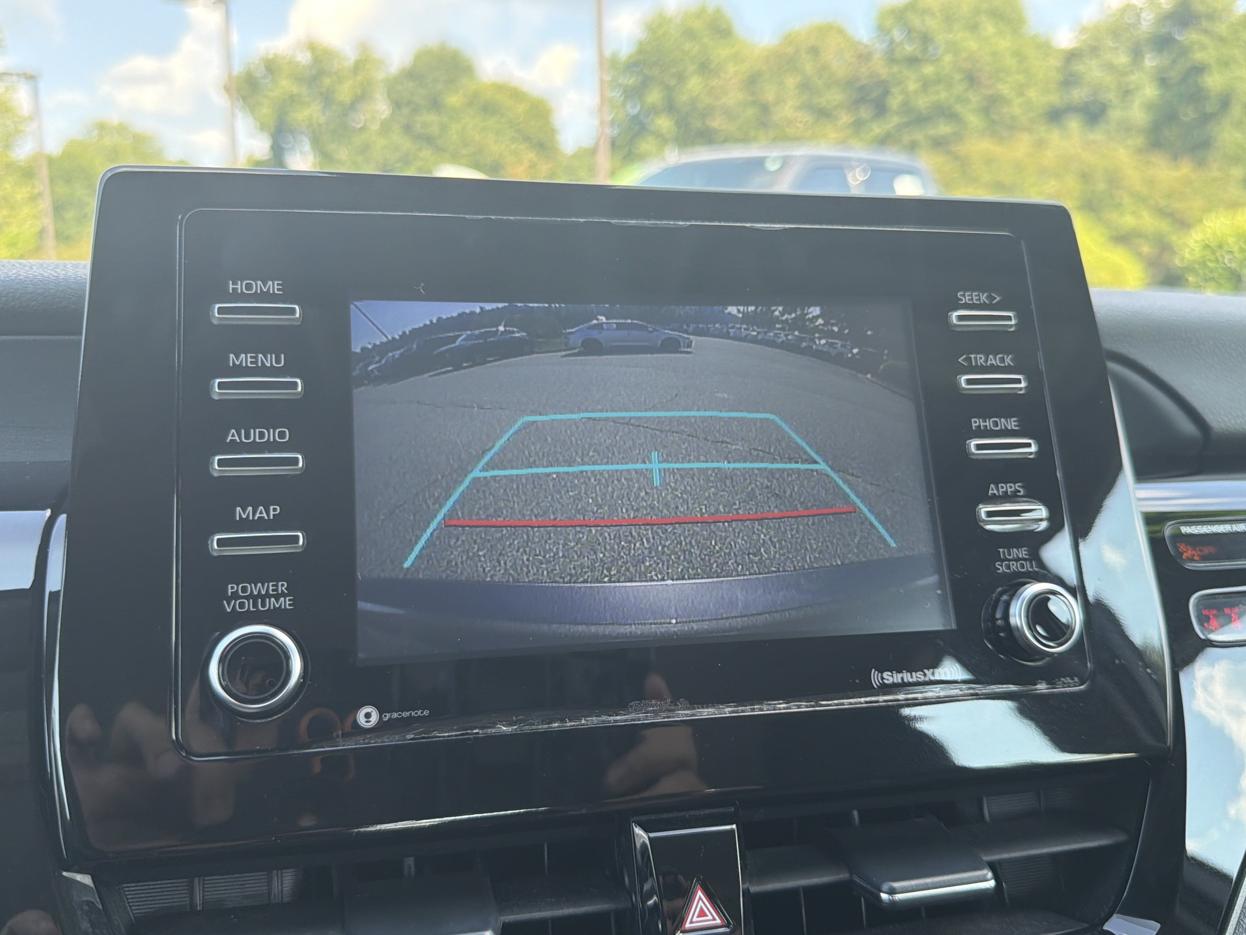 Used 2021 Toyota Camry SE FWD image 7