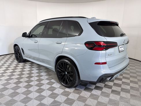 Used 2025 BMW X5 xDrive40i w/ M Sport Package AWD/4WD image 3