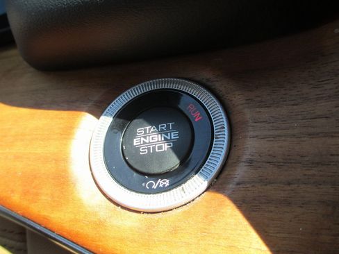 Used 2023 Jeep Grand Cherokee Summit image 29