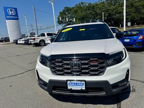 Used 2023 Honda Passport TrailSport image 8
