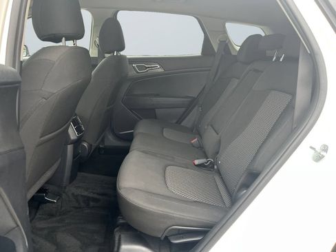 Used 2024 Kia Sportage LX FWD image 13