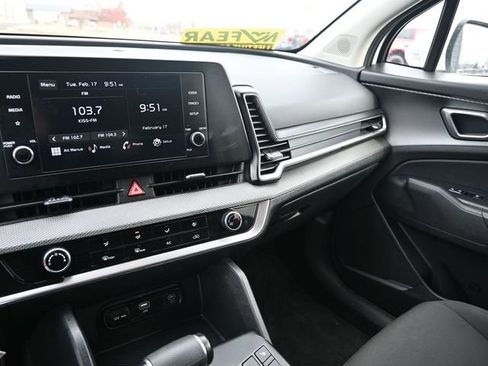 Used 2024 Kia Sportage LX image 21
