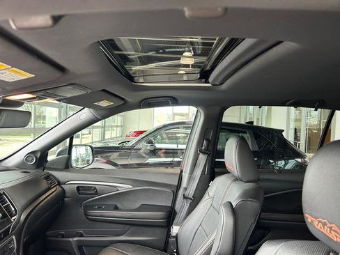Used 2023 Honda Passport TrailSport image 15