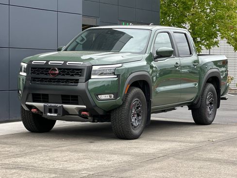 Used 2025 Nissan Frontier PRO-4X AWD/4WD image 7