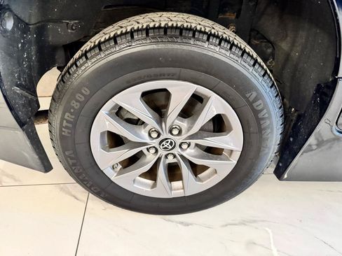 Used 2022 Toyota Sienna XLE FWD image 37
