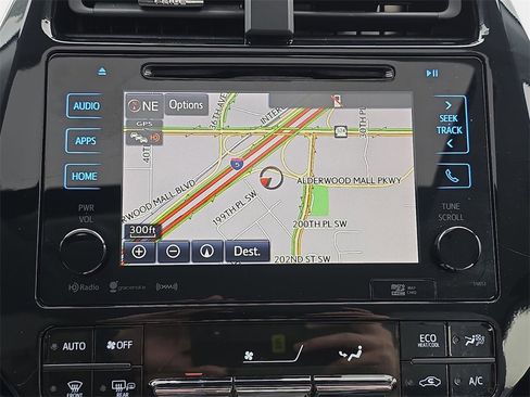 Used 2017 Toyota Prius Four image 26