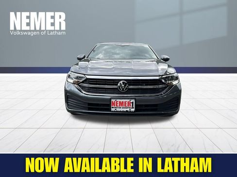 Certified 2023 Volkswagen Jetta SE FWD image 6