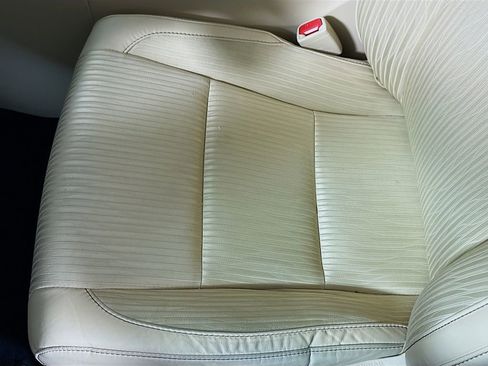 Used 2016 Toyota Highlander Plus image 17