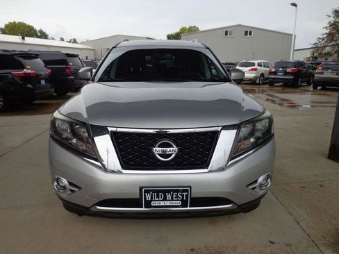 Used 2015 Nissan Pathfinder SL w/ SL Premium Package image 2