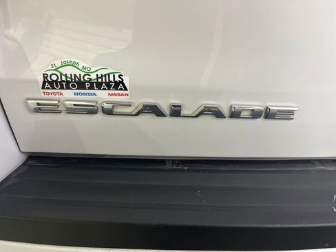 Used 2017 Cadillac Escalade Platinum image 48