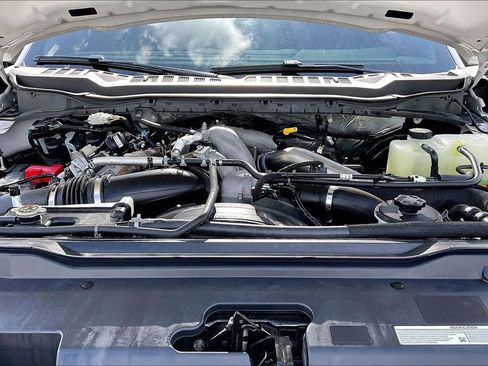 Used 2025 Ford F250 Lariat w/ Black Appearance Package image 31