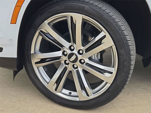 New 2026 Cadillac Escalade ESV Sport w/ Touring Package AWD/4WD image 8