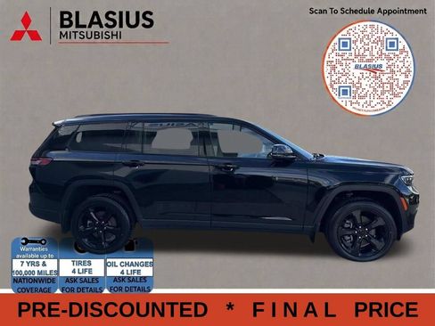 Used 2023 Jeep Grand Cherokee L Limited w/ Black Appearance Package AWD/4WD image 5