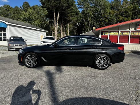 Used 2019 BMW 530i w/ Convenience Package image 3