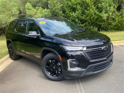 Used 2022 Chevrolet Traverse LT