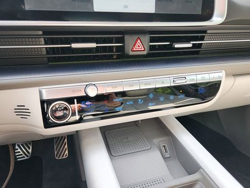 Used 2024 Hyundai Ioniq 6 Limited RWD image 22