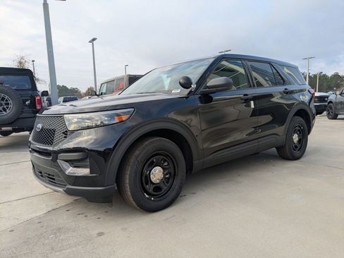 New 2025 Ford Explorer 4WD Police Interceptor image 7