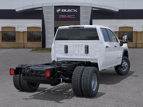 New 2025 GMC Sierra 3500 Pro w/ Convenience Package image 4