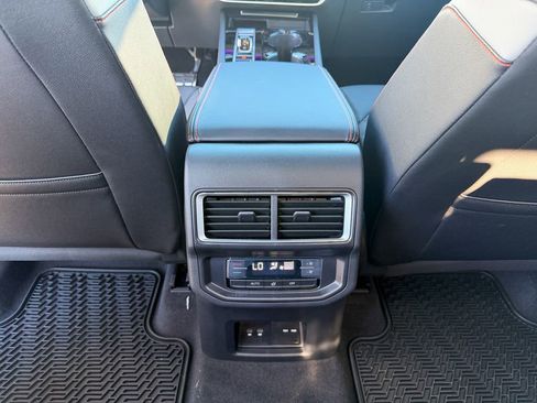 New 2026 Volkswagen Atlas Peak Edition AWD/4WD image 28