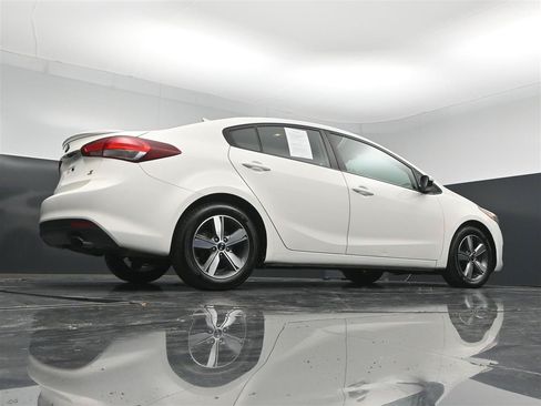 Used 2018 Kia Forte S FWD image 21