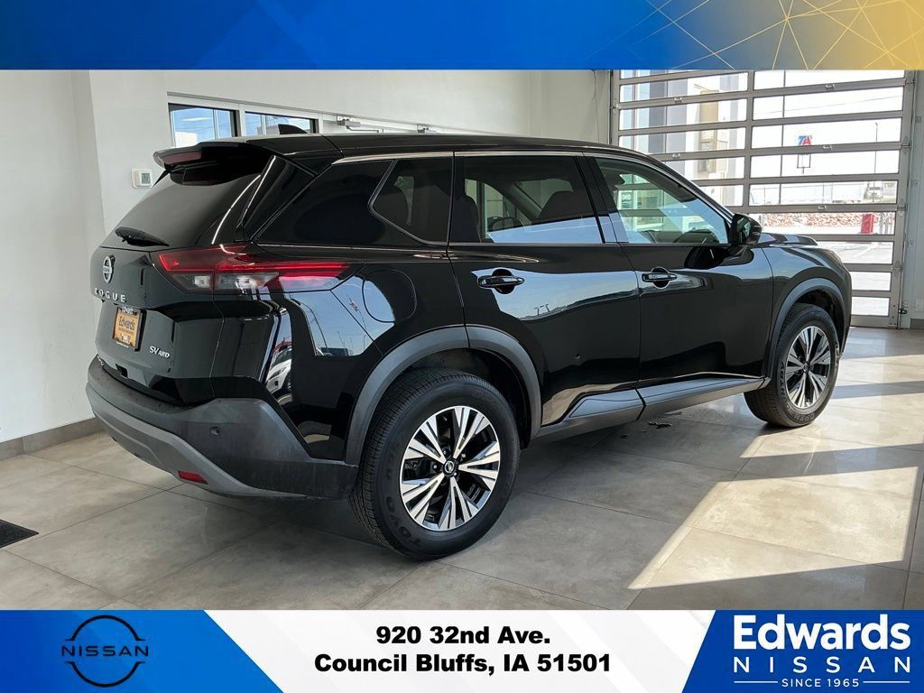 Used 2021 Nissan Rogue SV AWD/4WD image 7