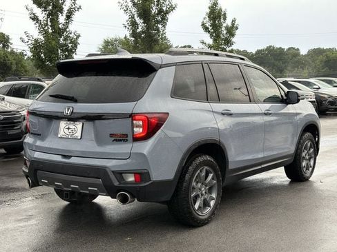 Used 2025 Honda Passport TrailSport image 3