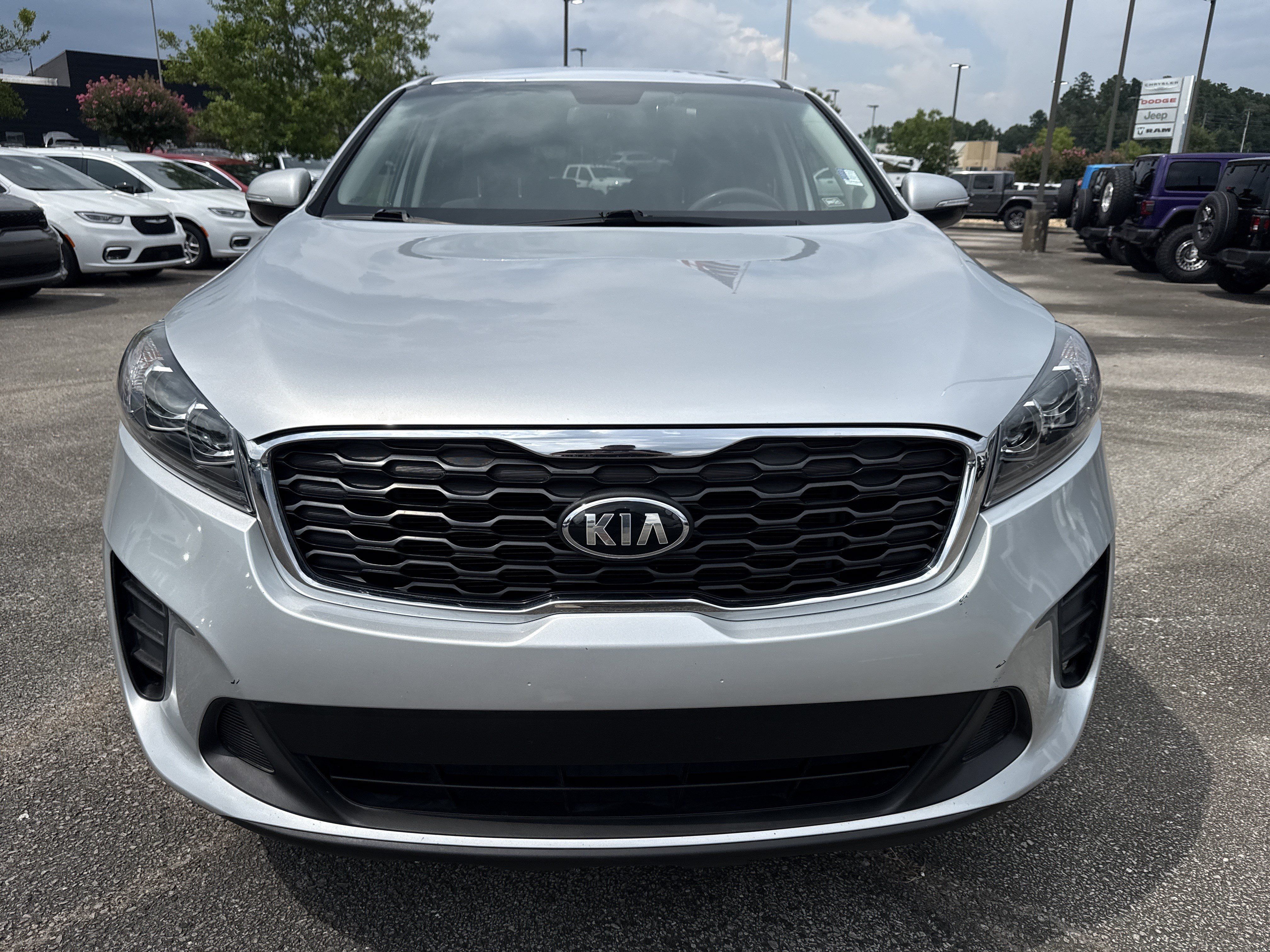 Used 2020 Kia Sorento L FWD image 2