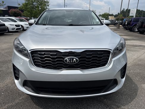 Used 2020 Kia Sorento L FWD image 2
