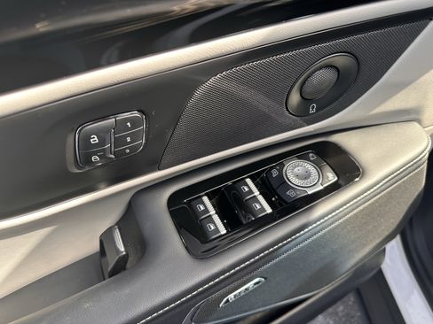 Used 2024 Lincoln Nautilus Reserve w/ Equipment Group 202A image 18