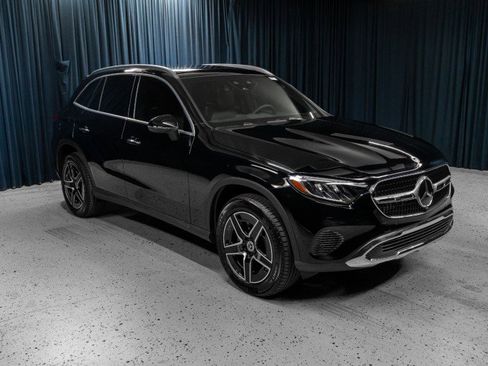 New 2026 Mercedes-Benz GLC 300 4MATIC image 3
