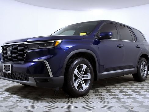 Used 2024 Honda Pilot EX-L image 2