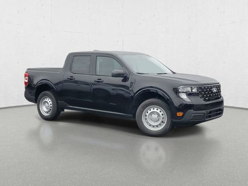 New 2025 Ford Maverick XL image 2