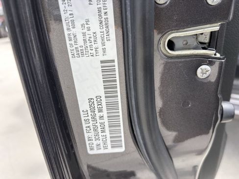 Used 2024 RAM 2500 Laramie w/ Safety Group AWD/4WD image 30