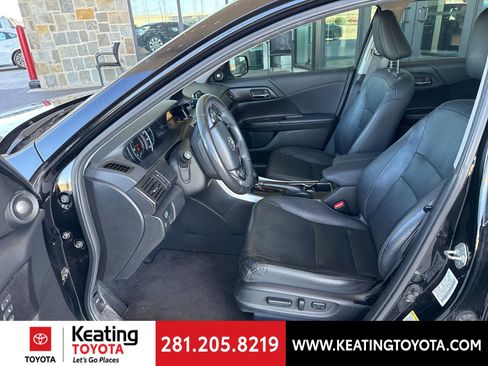 Used 2013 Honda Accord Touring image 14