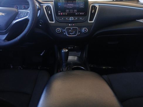Used 2020 Chevrolet Malibu LS image 11