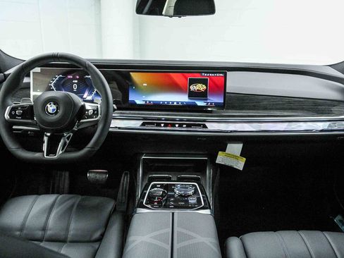 New 2026 BMW 740i image 13