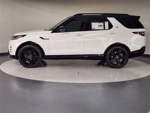 New 2025 Land Rover Discovery Dynamic SE image 5