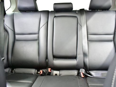 Used 2023 Nissan Rogue SL w/ SL Premium Package image 11