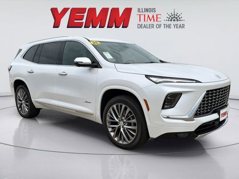 Used 2025 Buick Enclave Avenir w/ LPO, All-Weather Package AWD/4WD image 1