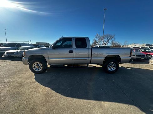 Used 2004 GMC Sierra 1500 SLE w/ Safe And Sound Package image 43