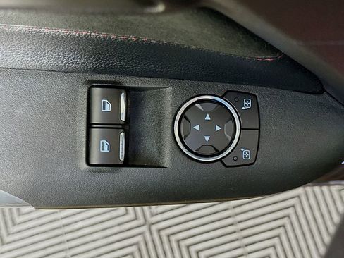 Used 2017 Ford Mustang GT Premium image 22