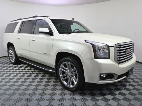 Used 2015 GMC Yukon XL SLT w/ Open Road Package AWD/4WD image 8