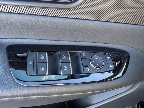 Used 2025 Nissan Murano SV AWD/4WD image 14