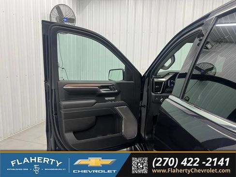 Used 2024 GMC Sierra 1500 Denali w/ Denali Reserve Package AWD/4WD image 7