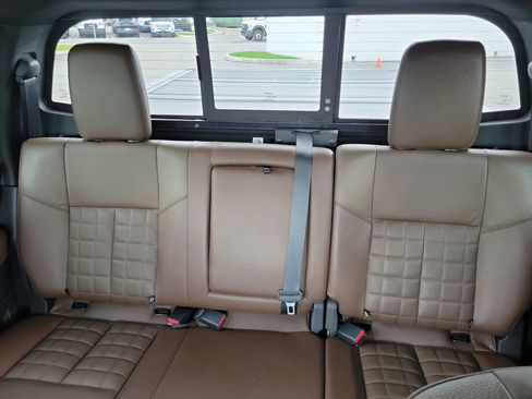 Used 2021 Nissan Titan Platinum Reserve w/ Moonroof Package image 12