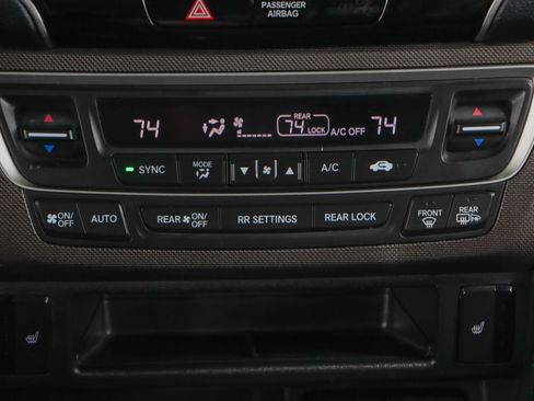 Used 2022 Honda Pilot TrailSport image 20